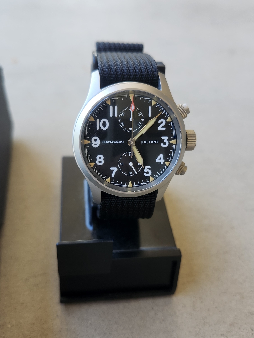 BALTANY FIELD MILITARY CHRONOGRAPH MECAQUARTZ, 39 MM, SAPPHIRE, MINT WATCH